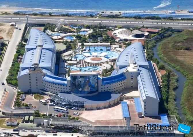 Crystal Admiral Resort Suites Spa 